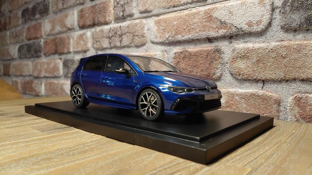 Volkswagen Golf MK8 Ottomobile 1:18, Ophalen of Verzenden, Zo goed als nieuw, Auto, OttOMobile