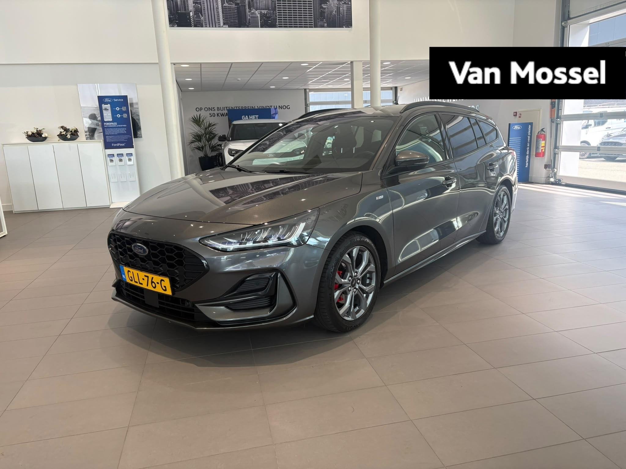Ford Focus Wagon 1.0 EcoBoost Hybrid ST Line X TREKHAAK | B&, 12 maanden, Stof, Gebruikt, Euro 6