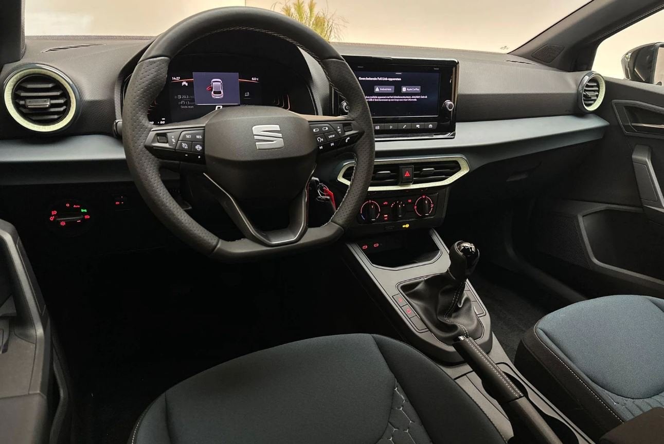 SEAT Ibiza 1.0 EcoTSI Style, Voorwielaandrijving, Stof, Zwart, Bedrijf