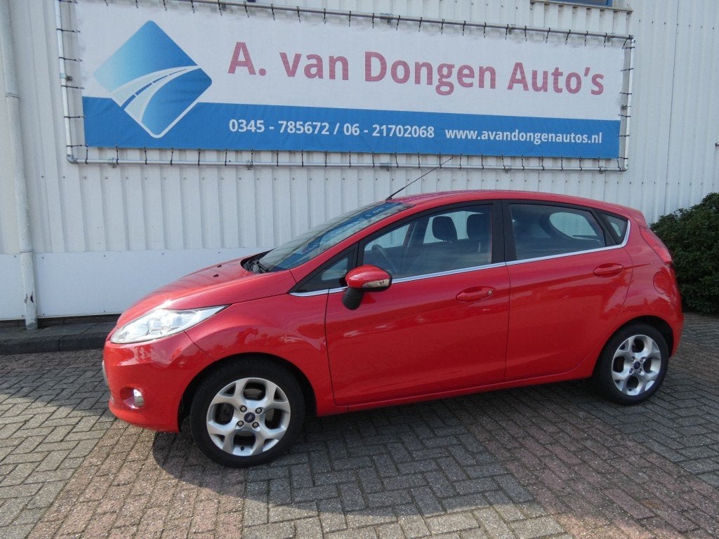 Ford FIESTA 1.25 TITANIUM,Airco,Bltooth,Trhaak,APK 23-9-27, 1242 cc, 4 cilinders, 60 pk, Bedrijf