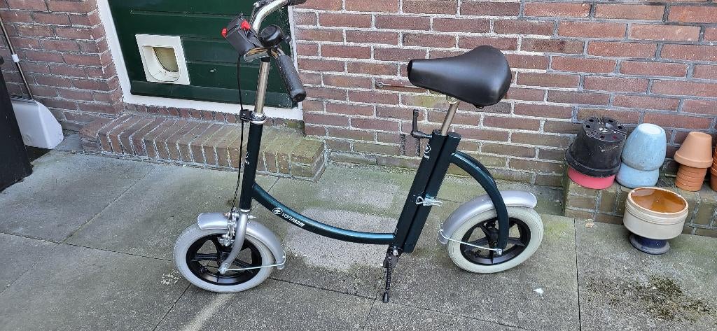 Loopfiets zoekt nieuw maatje, Ophalen, Gebruikt, Van raam