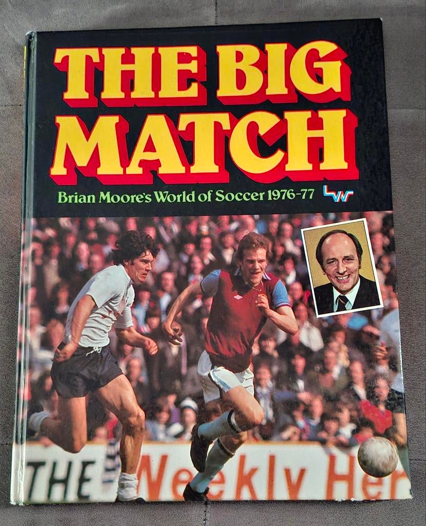 The Big Match – Brian Moore’s World of Soccer 1976-77, Ophalen of Verzenden, Gelezen, Balsport