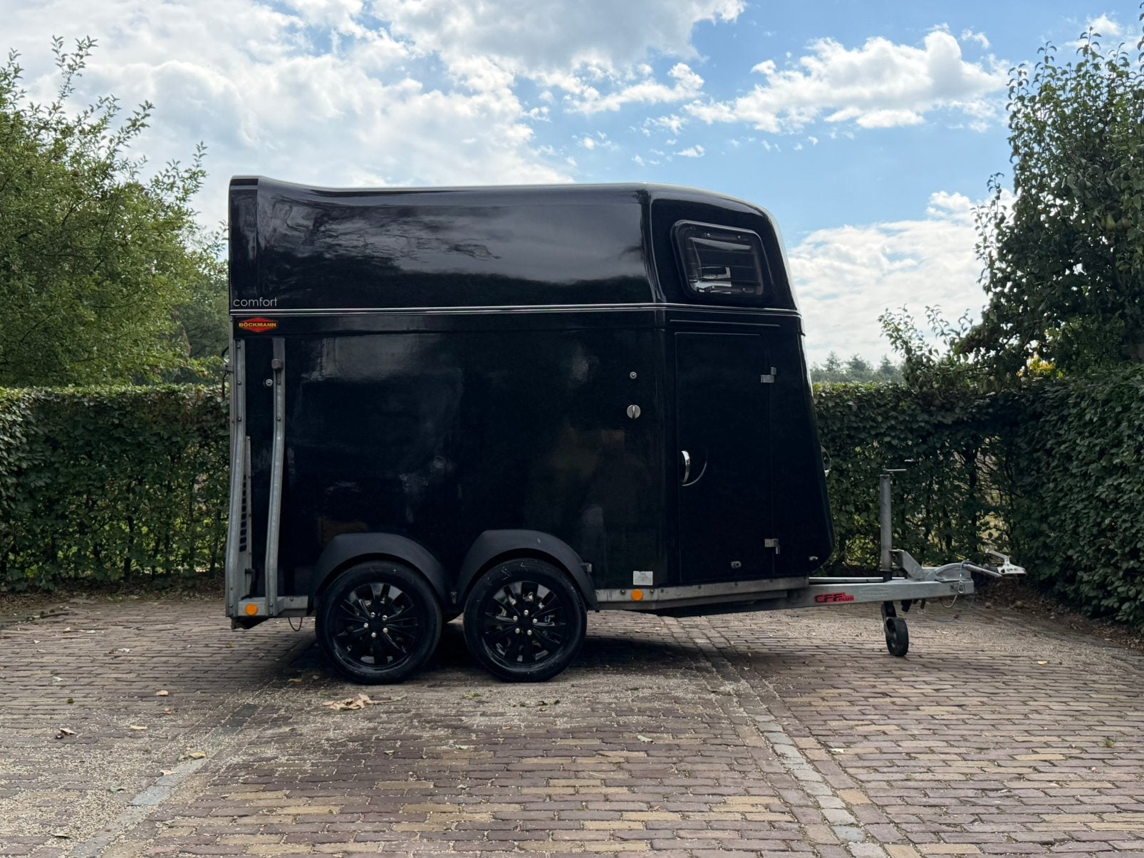 Zeer mooie 2 paards Bockmann comfort alu bodem zadelkamer, Ophalen, Zo goed als nieuw, 2-paards trailer, TT paardentrailers