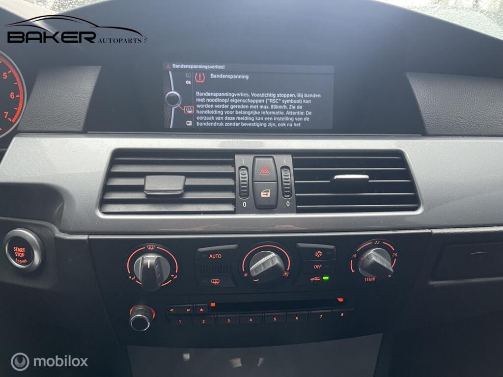 BMW 5-serie E60 E61 LCI Navigatie systeem CIC groot scherm, Gebruikt, Ophalen of Verzenden, BMW, BMW