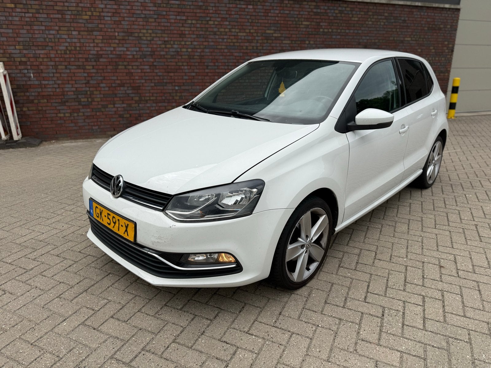 Volkswagen Polo 1.2 TSI APK! AIRCO! DEALER! CRUISE! CLIMATE!, Auto's, 40 €/maand, 4 cilinders, Wit, Origineel Nederlands