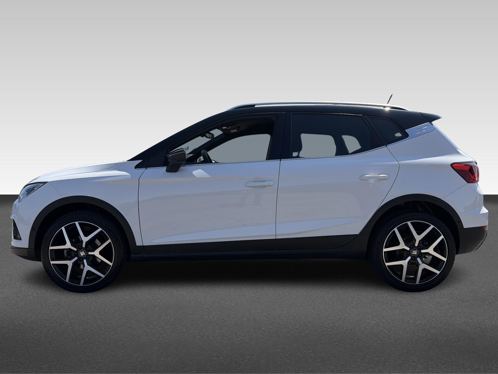 SEAT Arona 1.0 TSI FR Business Intense, Auto's, Parkeersensor, 15 km/l, Gebruikt, Origineel Nederlands