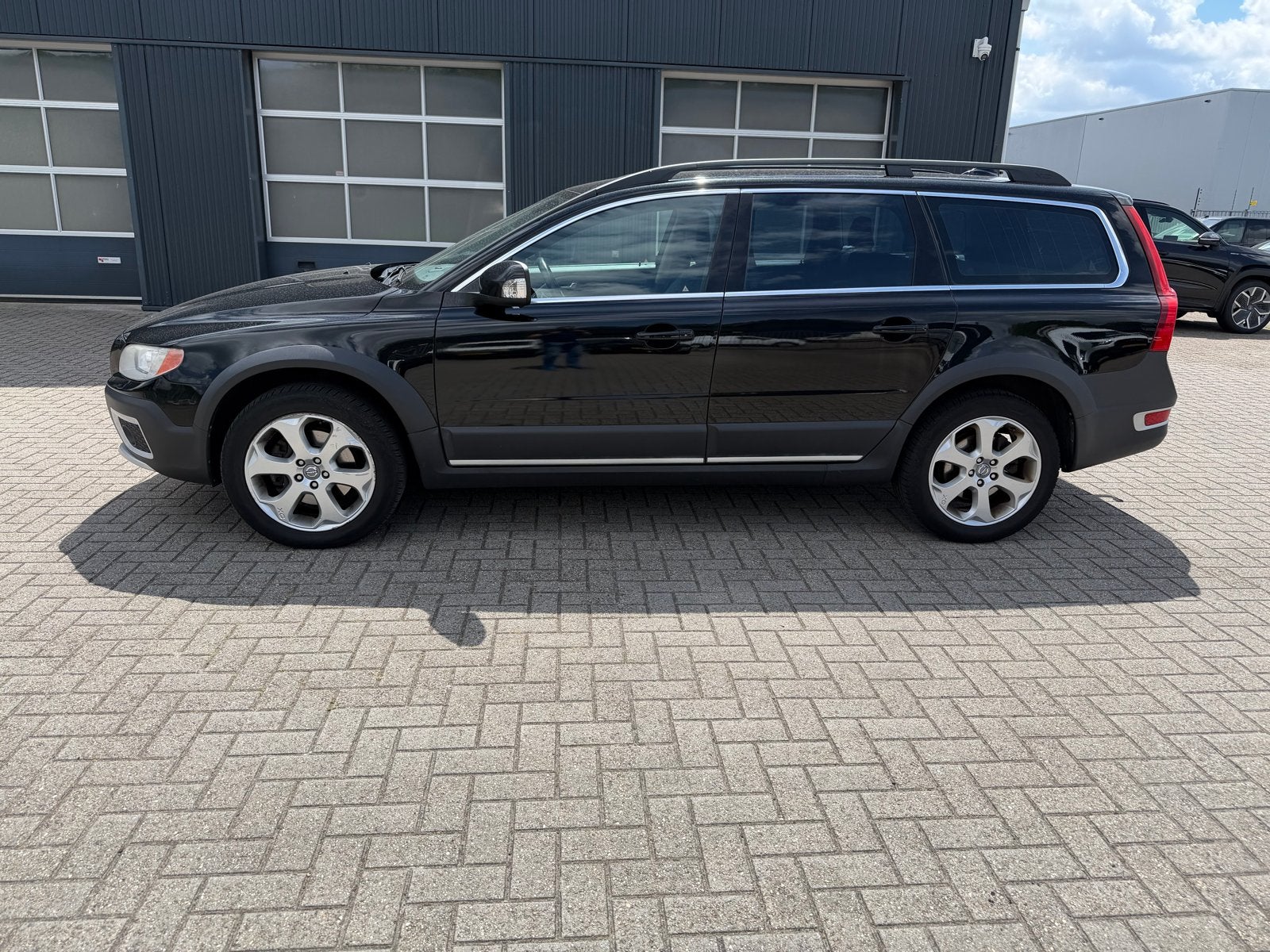 Volvo XC70 2.0 D3 Geartronic 2010 Zwart nieuwe APK, Auto's, Volvo, 15 km/l, Zwart, 1984 cc, XC70