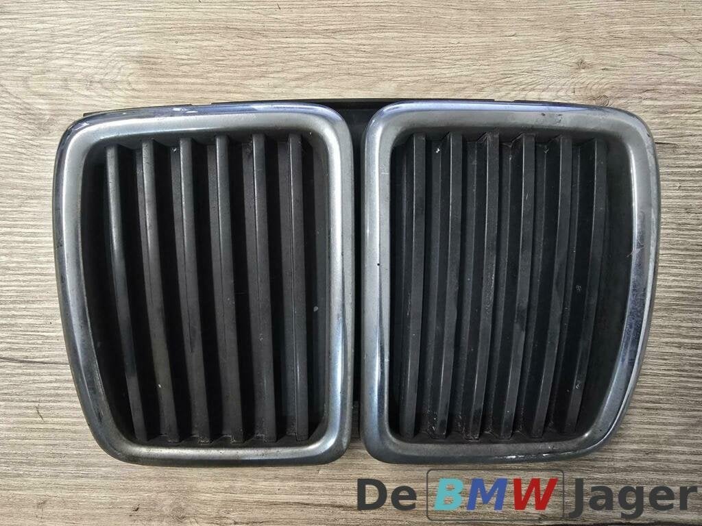 Grill midden zwart met chroom BMW 3-serie E30 51131916504, Gebruikt, Ophalen of Verzenden, BMW, BMW