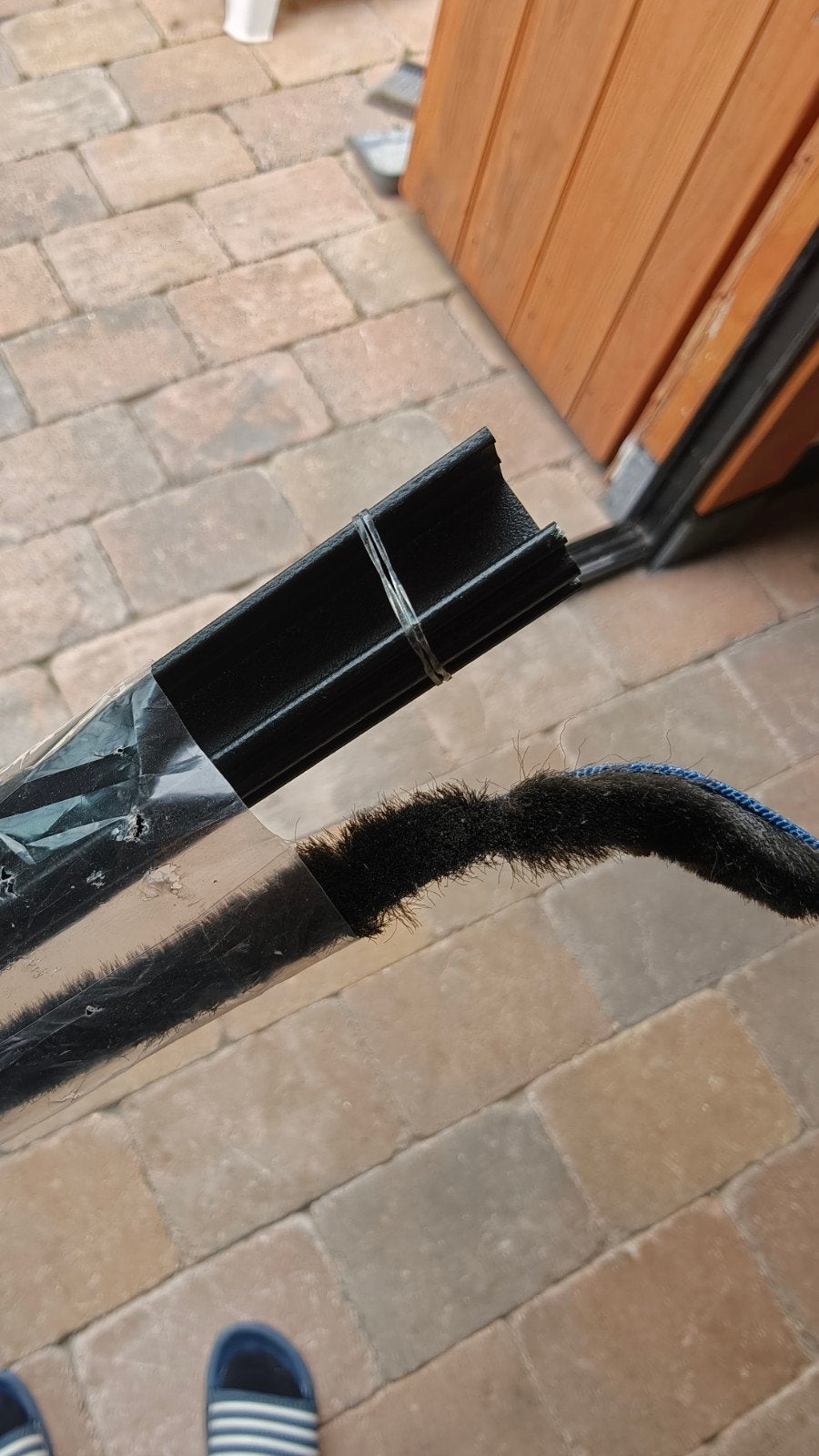 Tochtstrip voor 1 cm dikke schuifdeuren NIEUW, Doe-het-zelf en Verbouw, Deuren en Horren, Ophalen, 215 cm of meer