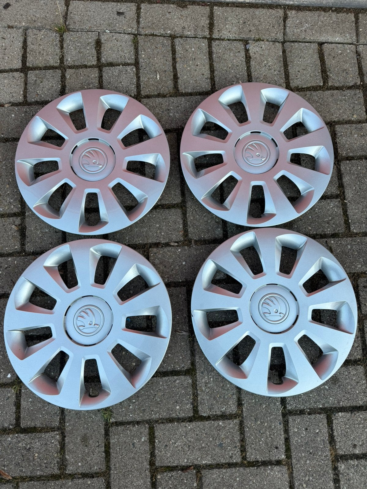 Skoda Wieldoppen 14inch Skoda Citigo, Auto diversen, Wieldoppen, Ophalen of Verzenden, Zo goed als nieuw