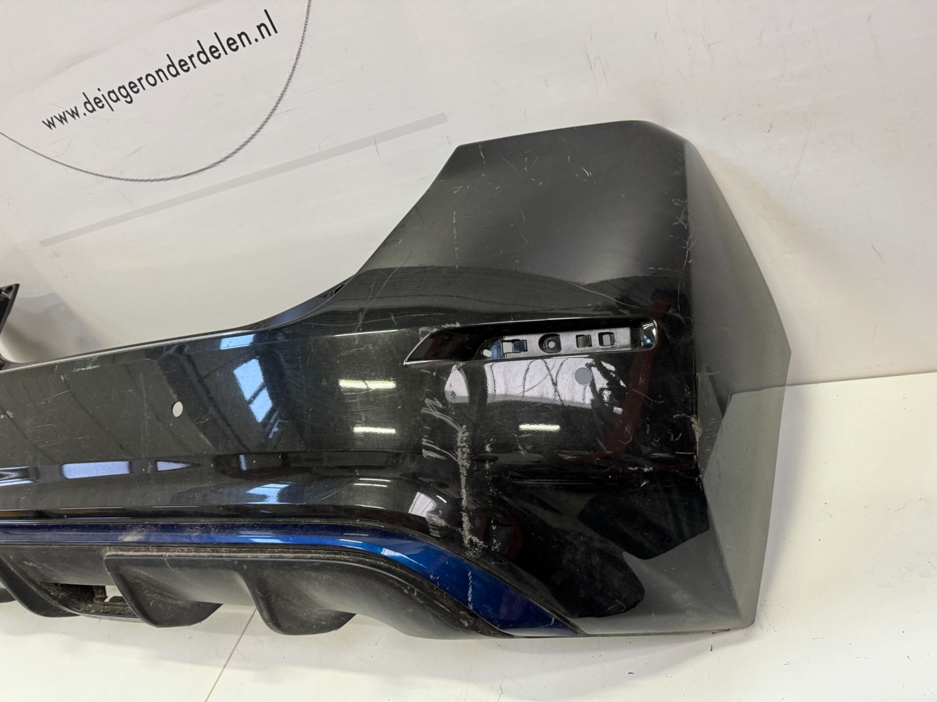 NISSAN LEAF ZE1 ACHTERBUMPER BUMPER 2017-, Takashima 1-chome 1-1
220-8686  Yokohama, Ophalen of Verzenden, Achter, Bumper