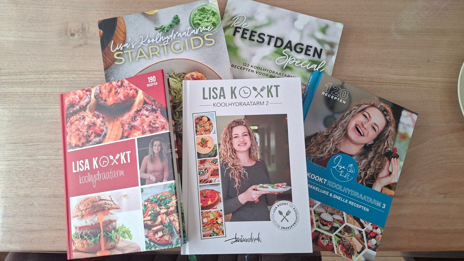 Lisa Kookt Koolhydraatarm Kookboeken (set van 5), Boeken, Kookboeken, Ophalen of Verzenden, Zo goed als nieuw, Hoofdgerechten