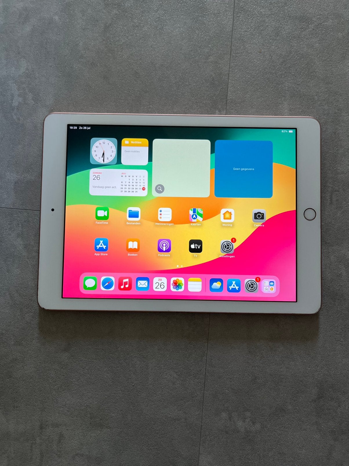iPad 6e Gen 128gb Gold nieuwstaat, Computers en Software, Apple iPads, 10 inch, Apple iPad, Ophalen of Verzenden, Zo goed als nieuw