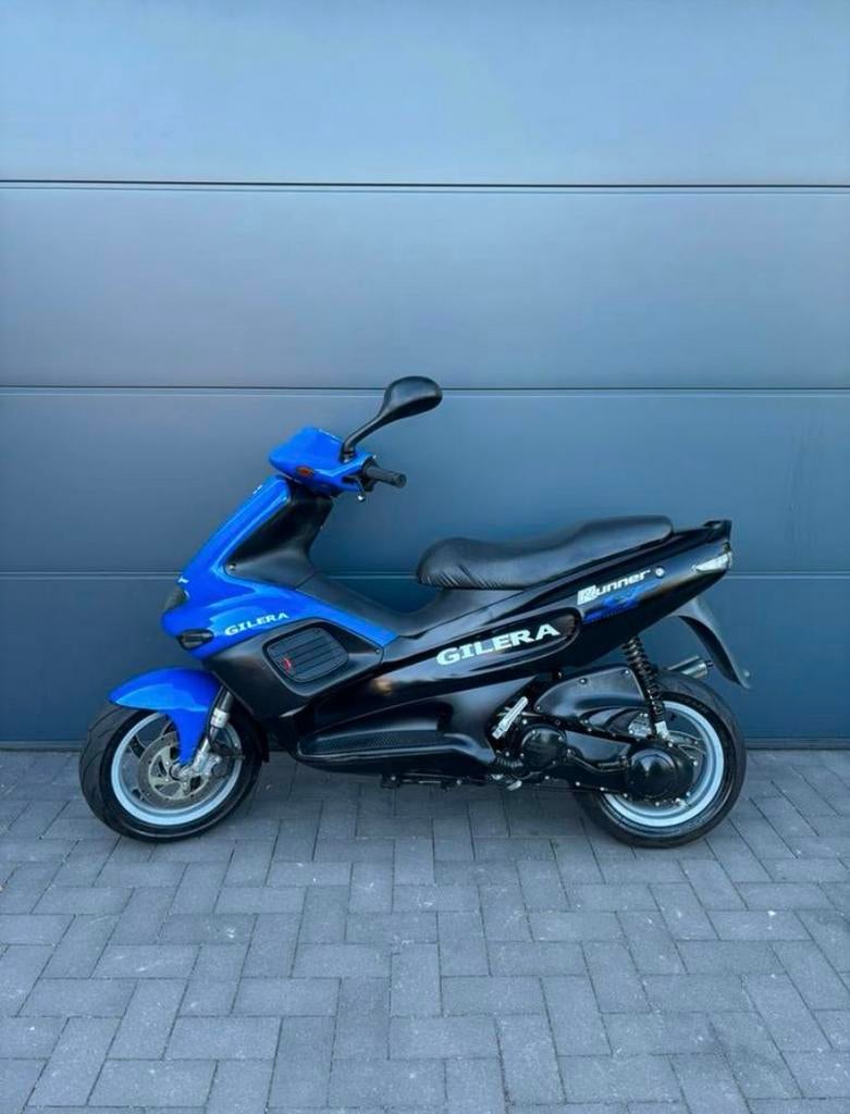 Gilera runner 70cc fris, Fietsen en Brommers, Scooters | Yamaha, Zo goed als nieuw, Overige modellen, Maximaal 45 km/u, Tweetakt