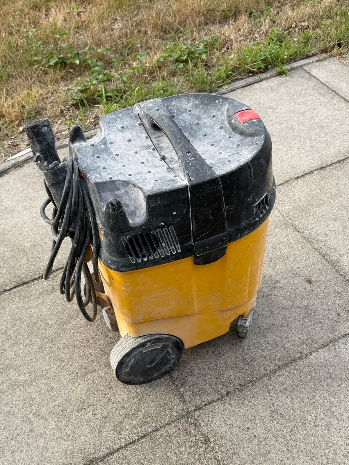 DeWalt D27901-QS Industriële stofzuiger 1200W, Ophalen, Gebruikt, Industriële stofzuiger, Reservoir