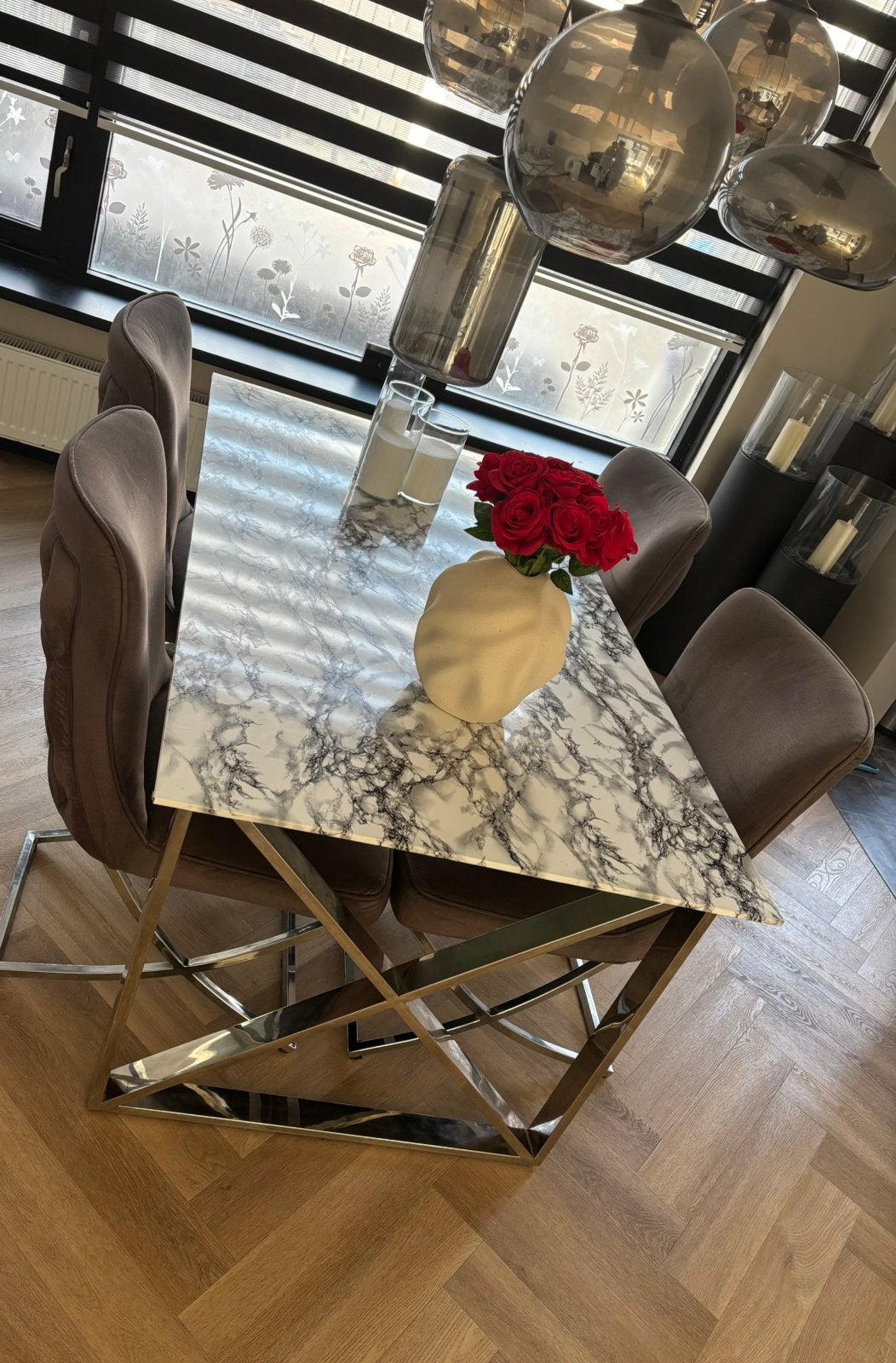 Erick Kuster stijl losse eettafel Marmerlook, Huis en Inrichting, Complete eetkamers, Ophalen, Zo goed als nieuw, 4 tot 6 stoelen