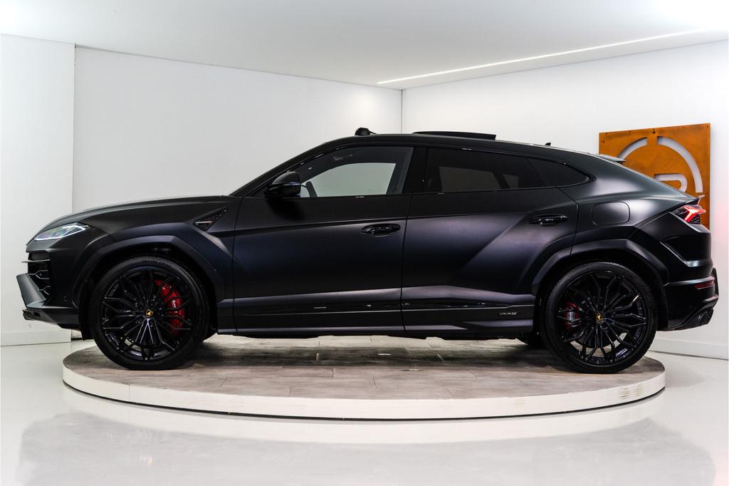 Lamborghini Urus 4.0 V8 Hybrid SE 789PK | BTW | Full Stealth, Automaat, 12 maanden, Urus, Zwart