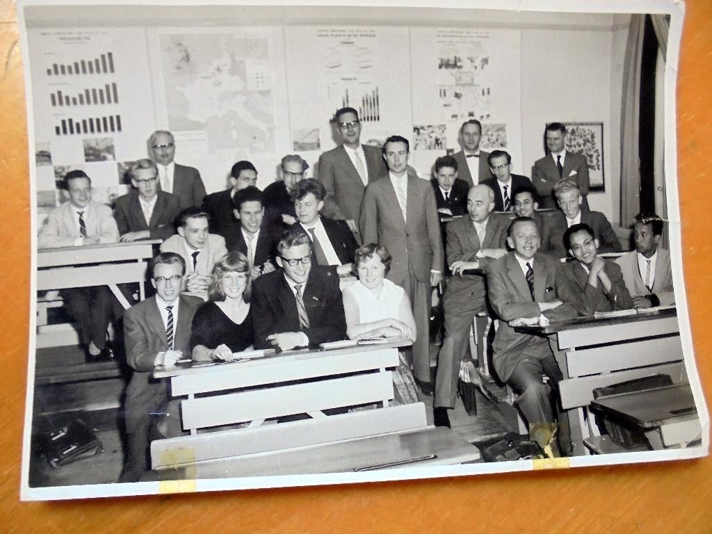 Den Haag. Chr. Middelbare Handelsavondschool. 5de Klas., Verzamelen, Foto's en Prenten, 1960 tot 1980, Gebruikt, Verzenden, Foto