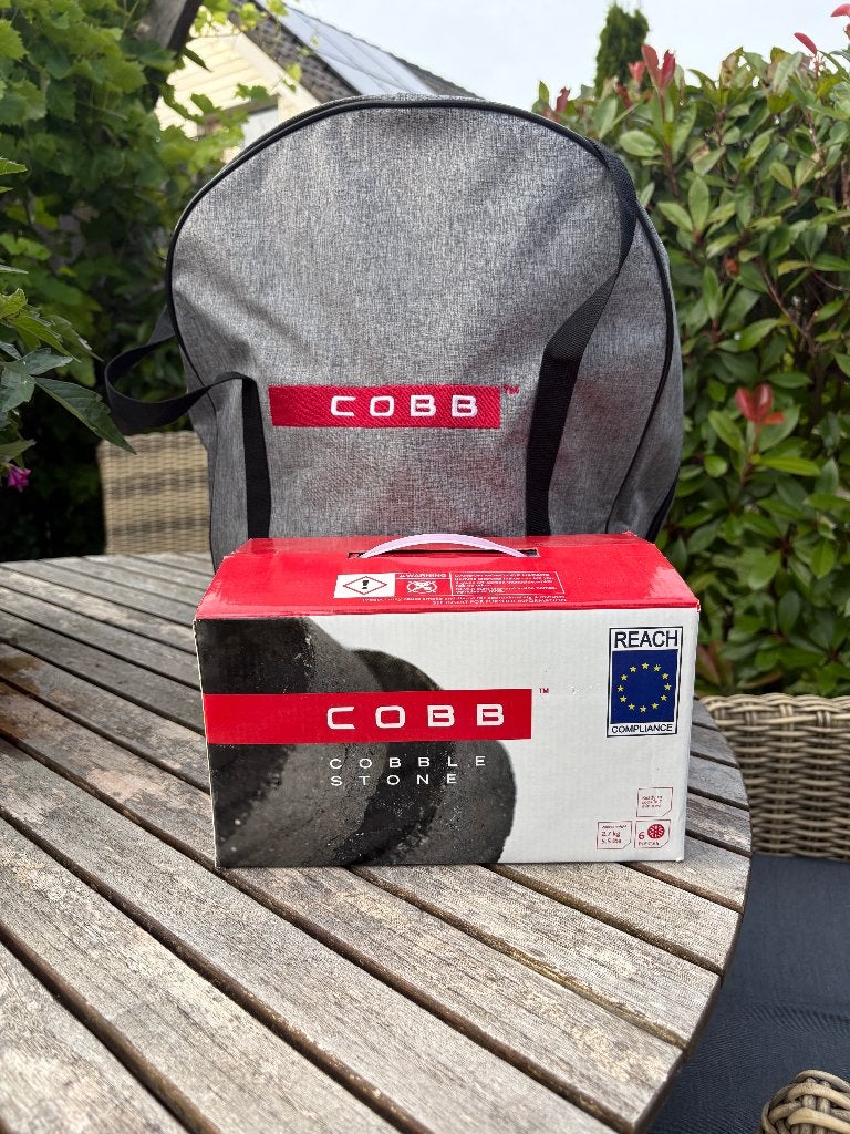 bbq cobb inclusief opberghoes en volle doos cobb stones, Ophalen, Zo goed als nieuw, Cobb