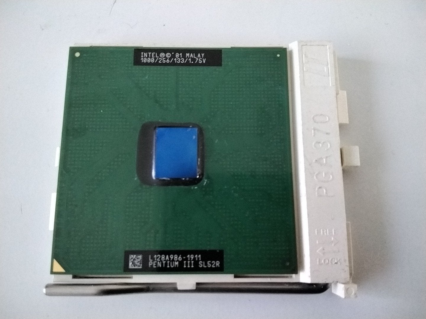 Socket 370 Pentium 3 processor met snelheid van 1 GHz, Computers en Software, Ophalen of Verzenden