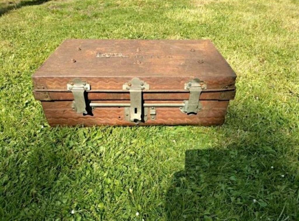 Kist,Staal,Koffer,LOCKWOOD BROTHERS SHEFFIELD,Cabin Trunk, Ophalen of Verzenden