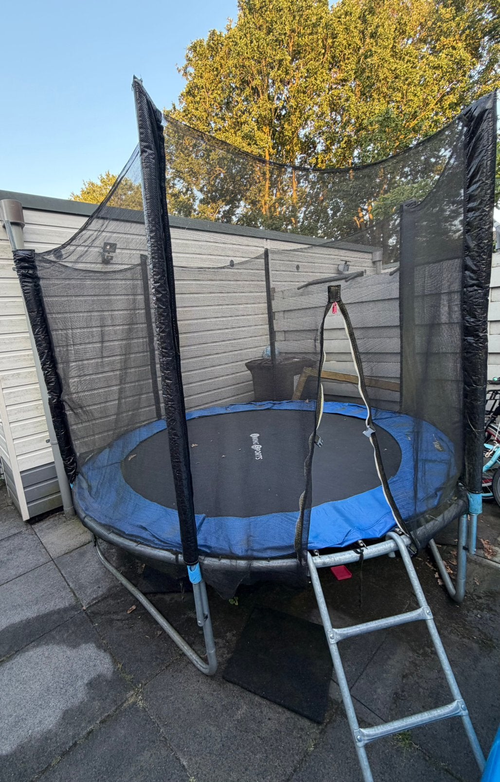 Trampoline, Ophalen, Zo goed als nieuw