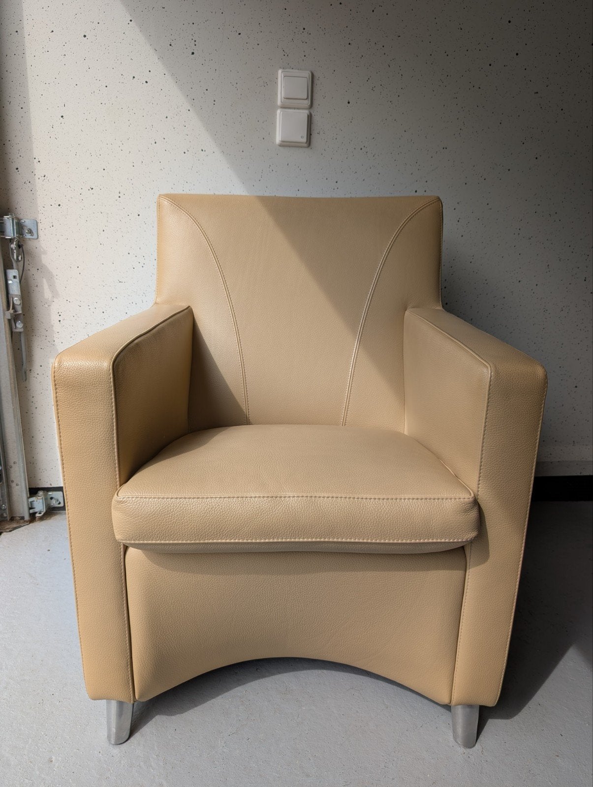 Leolux Dolcinea Leren Fauteuil Crème  Designstoel, Ophalen, Gebruikt, Rond, Leer