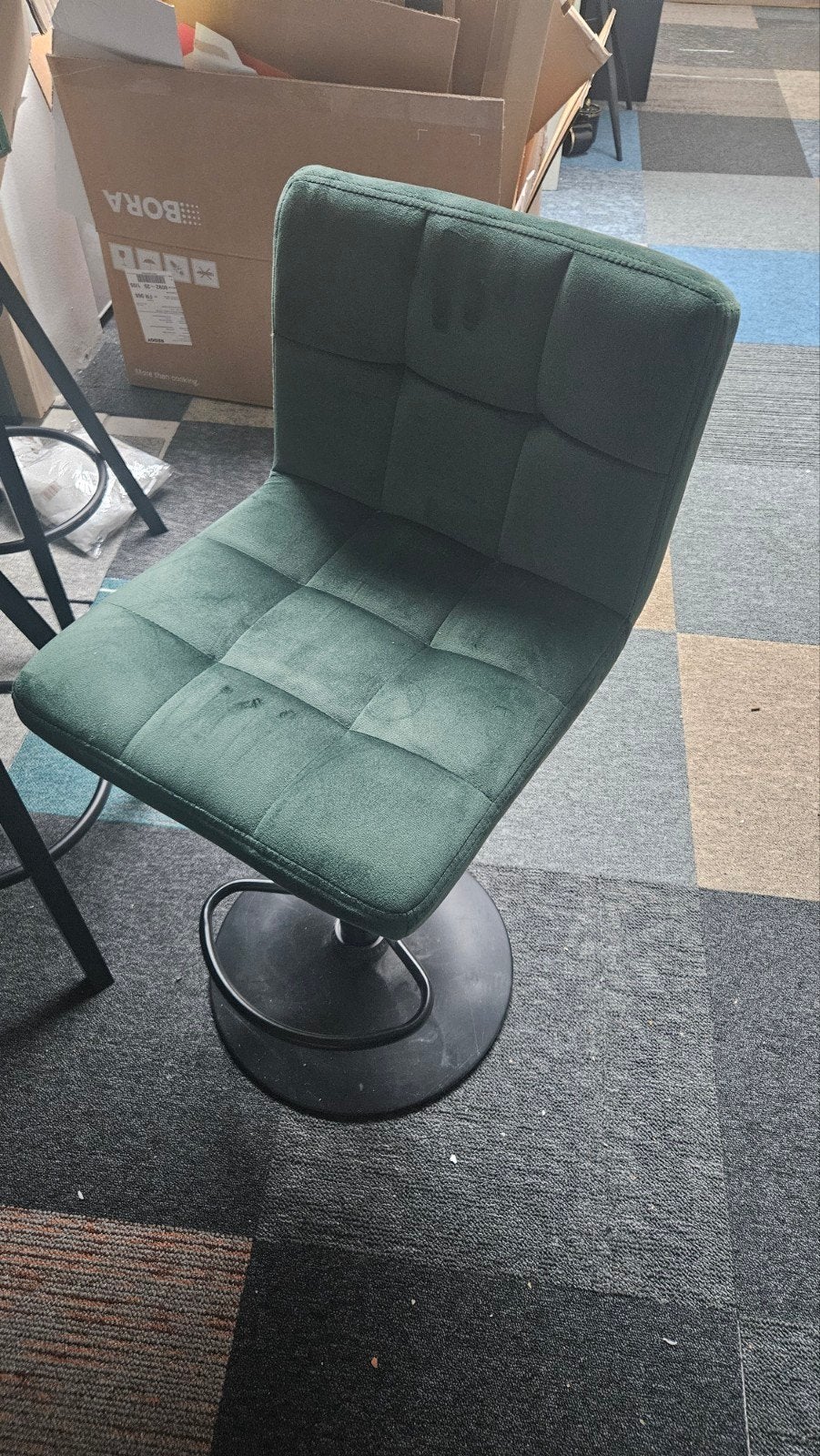 2x groene barkruk met rugleuning - Hoogte niet verstelbaar, Ophalen, Gebruikt, 60 tot 90 cm, Met voetsteun