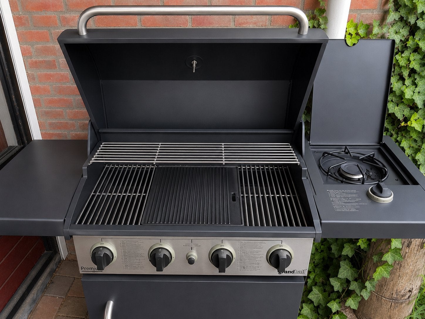 Grandhall Premium 323 Gasbarbecue met zijbrander, Ophalen, Gebruikt