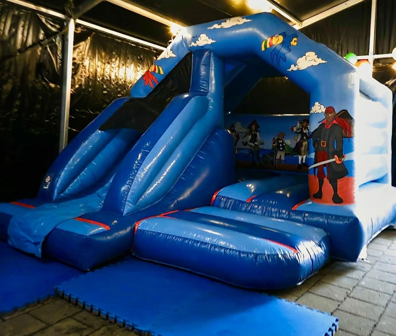 Springkussen Piraat te koop, Ophalen, Gebruikt, Overige