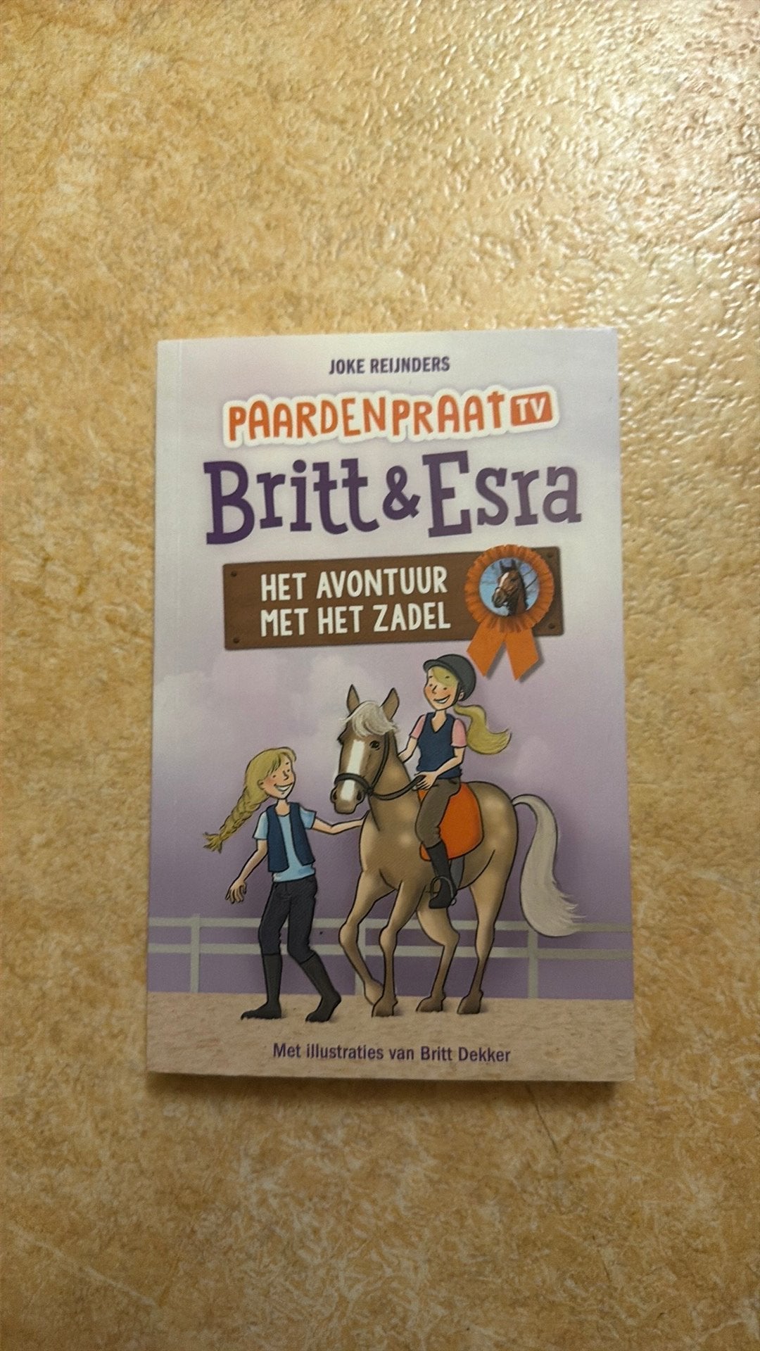 Joke Reijnders - Het avontuur met het zadel, Ophalen of Verzenden, Zo goed als nieuw, Joke Reijnders