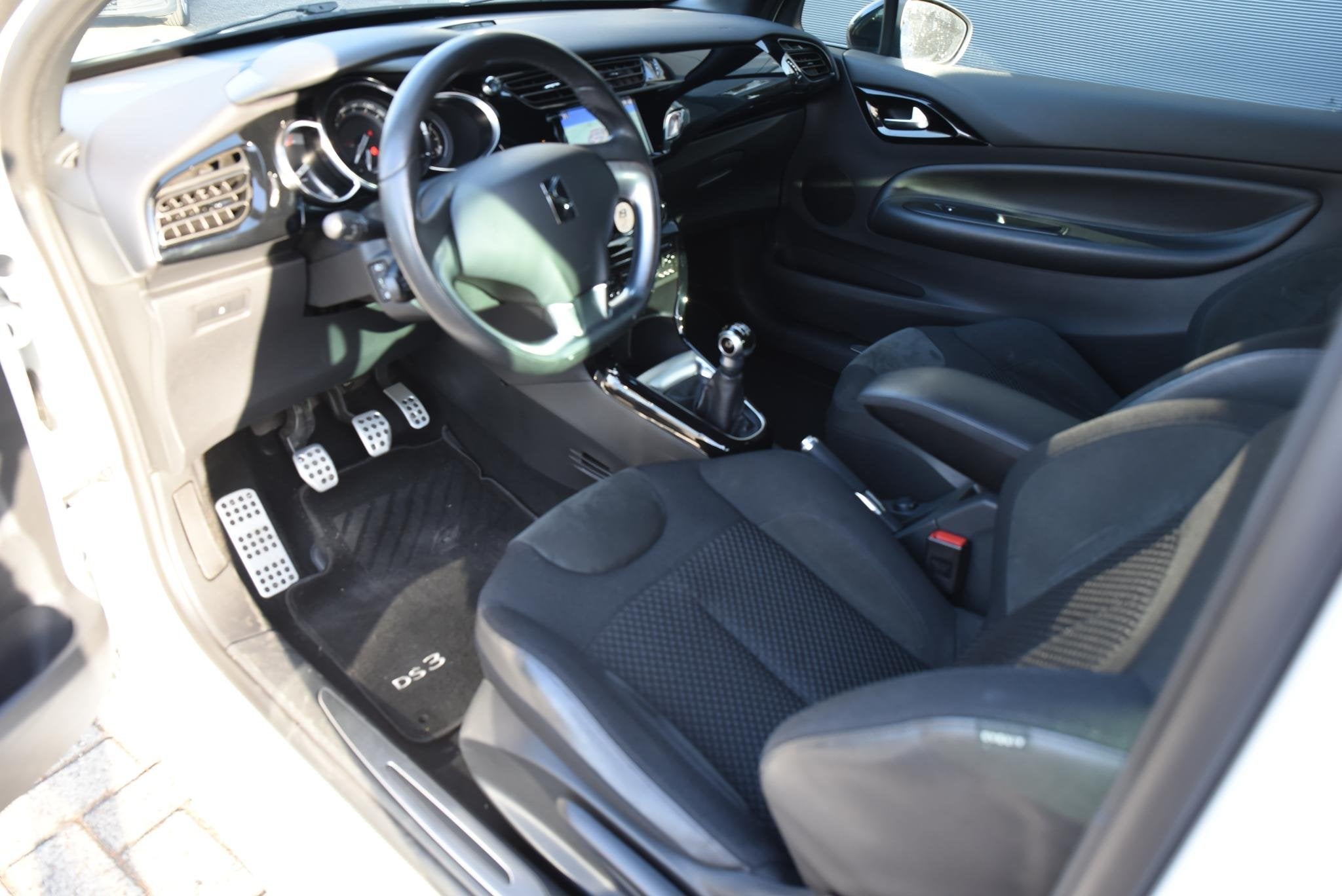 Citroen DS3 1.2 PureTech Business, Auto's, Voorwielaandrijving, Stof, Gebruikt, 1199 cc