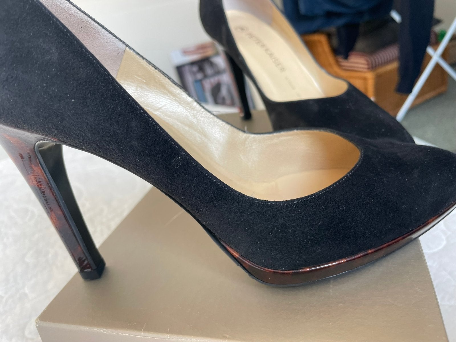 Peter Kaiser zwarte suède pump mt 37, Kleding | Dames, Schoenen, Pumps, Zwart, Ophalen of Verzenden, Zo goed als nieuw