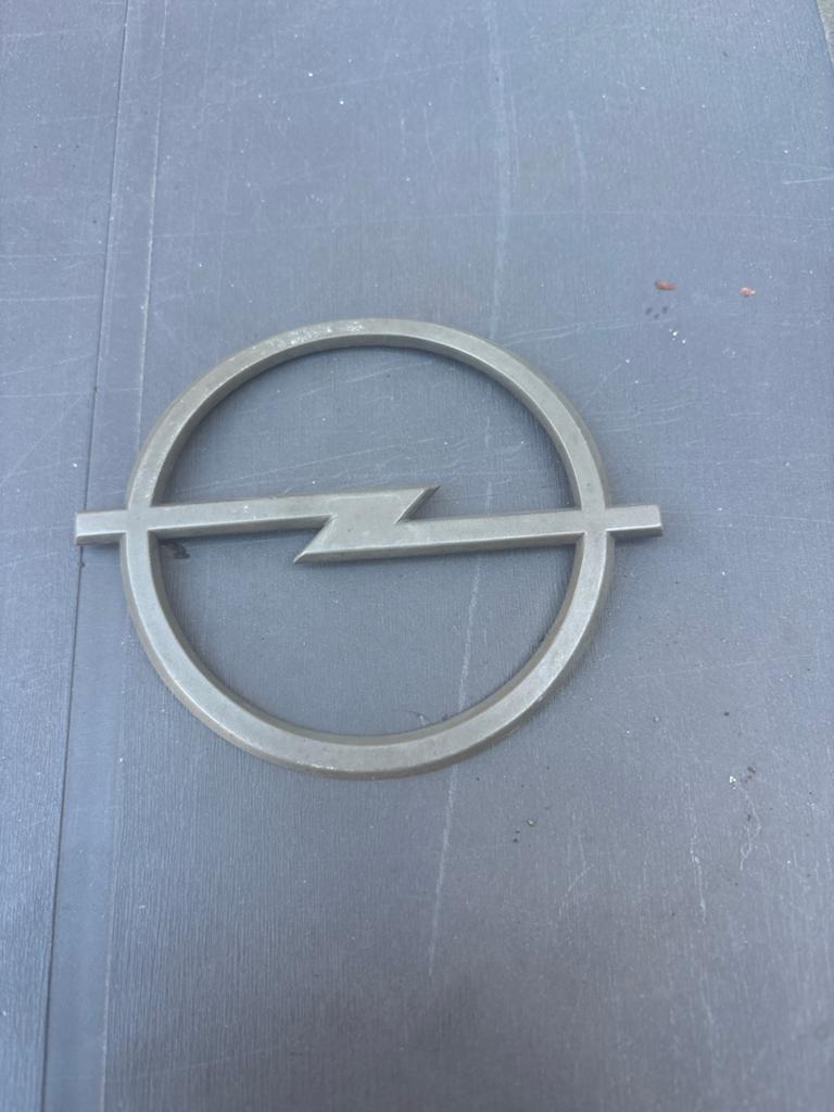 Opel logo embleem, Ophalen of Verzenden, Gebruikt, Opel