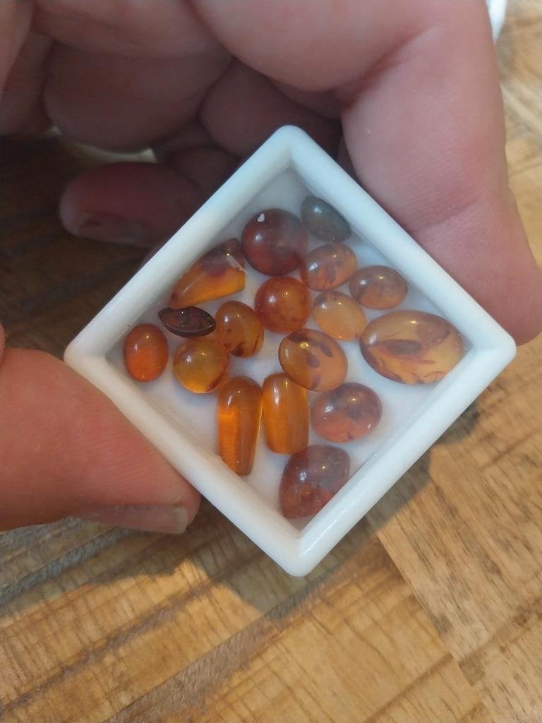 Mix lot van baltische barnsteen cabochons, Ophalen of Verzenden, Zo goed als nieuw
