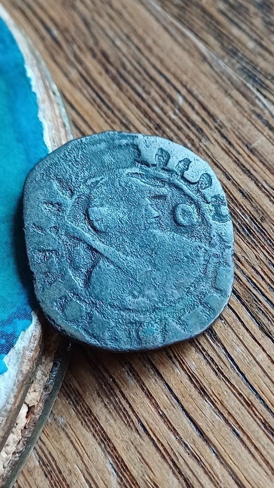 1 oortje oordje Friesland, 17e eeuw / koper, Postzegels en Munten, Munten | Nederland, Ophalen of Verzenden, Vóór koninkrijk, Overige waardes