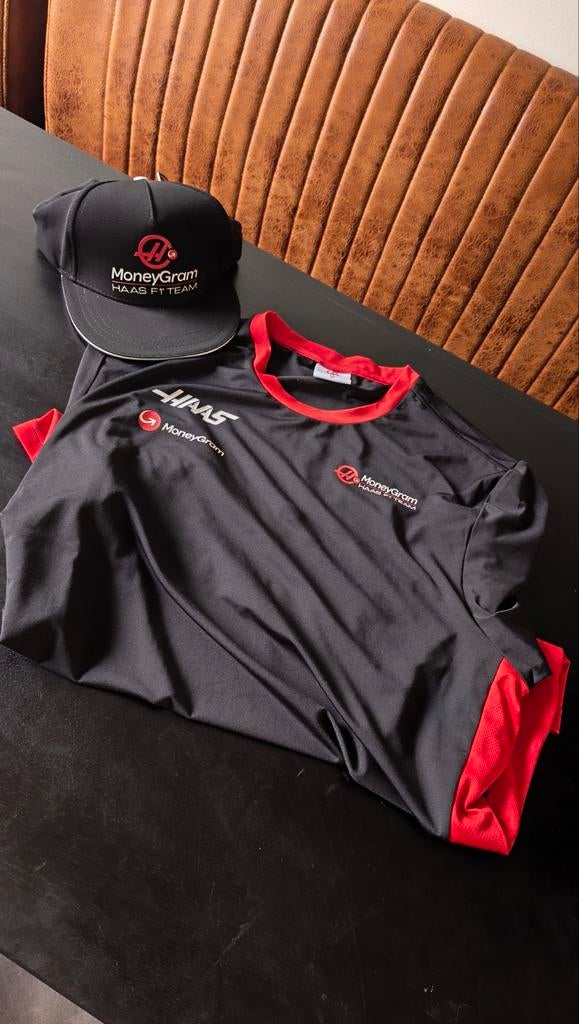 Haas F1 Team T-shirt en Pet - Zo goed als nieuw, Haas F1 Team, Maat 48/50 (M), Zwart, Ophalen of Verzenden