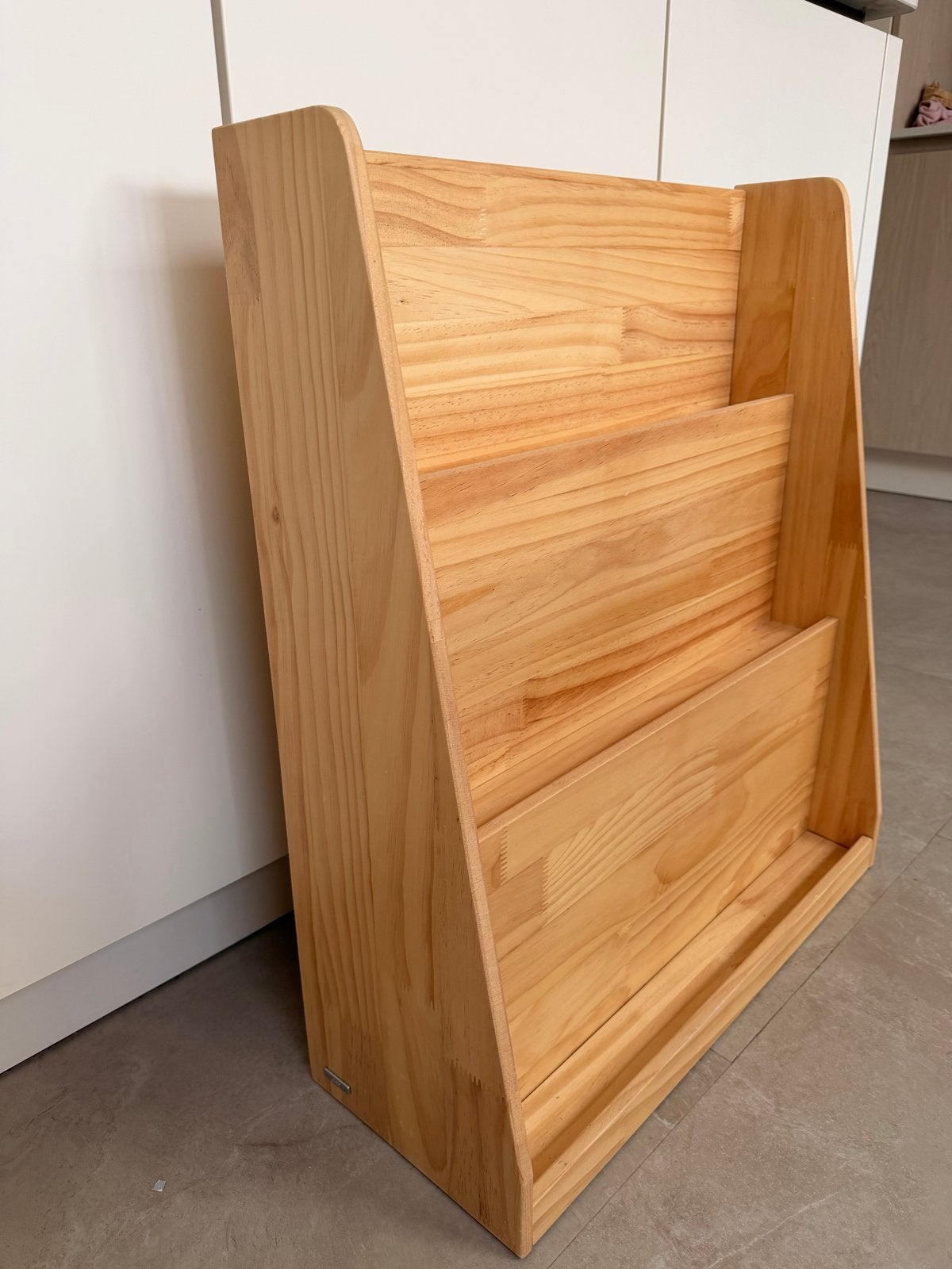 Foto 2 van Houten boekenrek kastje voor kinderen van Kave kids