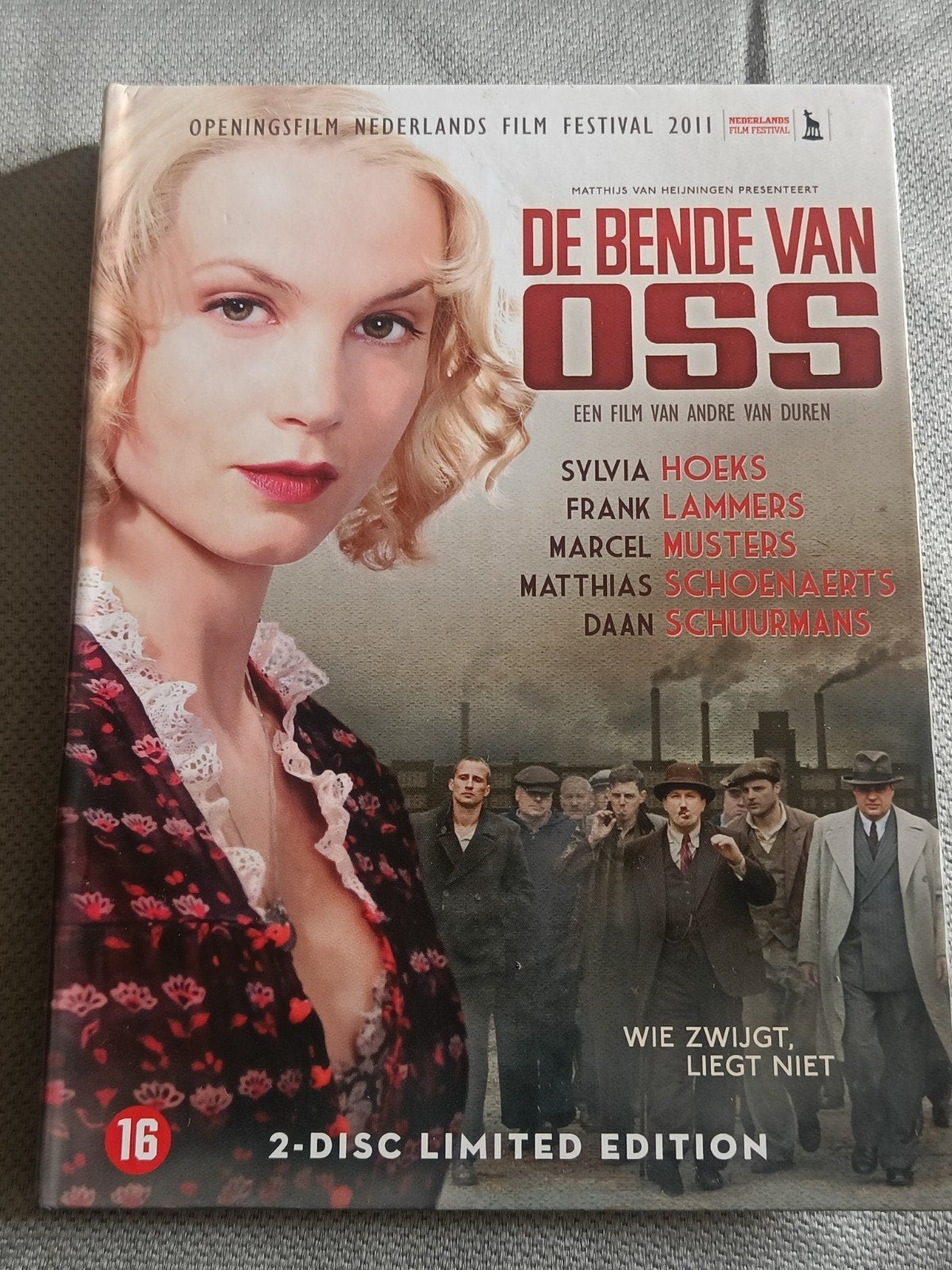 De Bende van Oss - 2-Disc Limited Edition DVD, Vanaf 16 jaar, Nederlands, Ophalen of Verzenden, Zo goed als nieuw