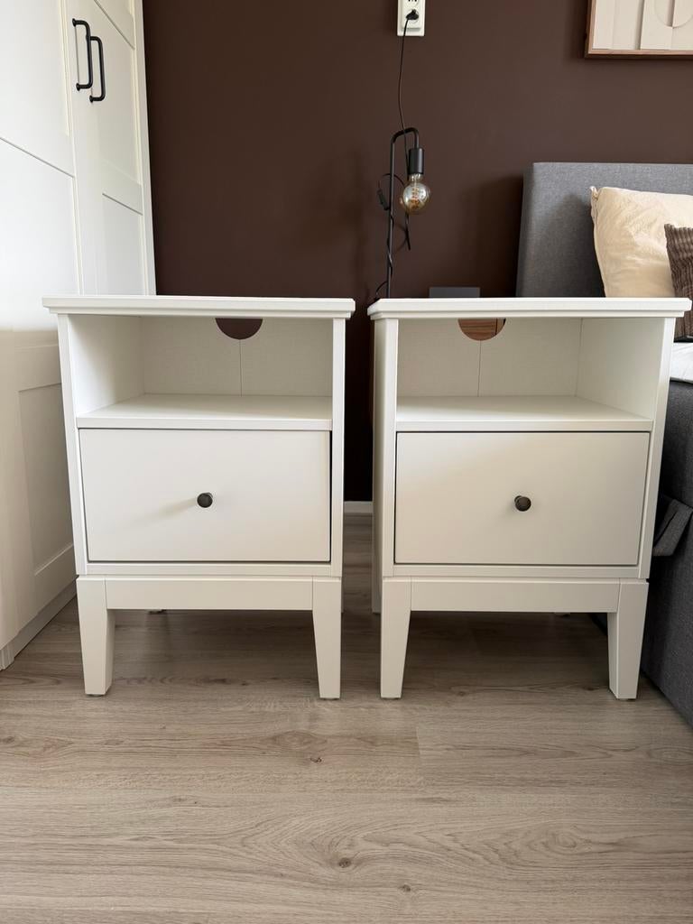 IKEA IDANÄS Nachtkastjes (2stuks), Huis en Inrichting, Slaapkamer | Nachtkastjes, Ophalen, 55 tot 70 cm, Zo goed als nieuw, 45 tot 65 cm