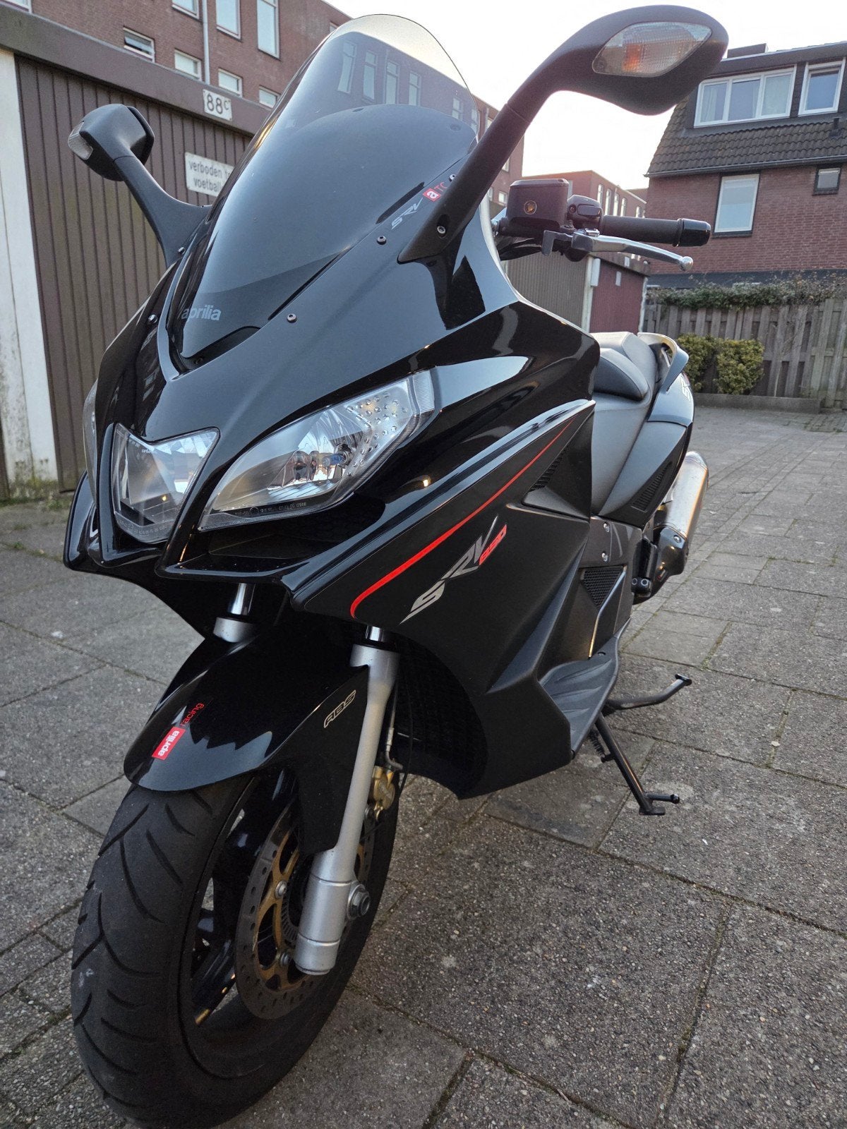 APRILIA SRV 850, Motoren, Ophalen of Verzenden