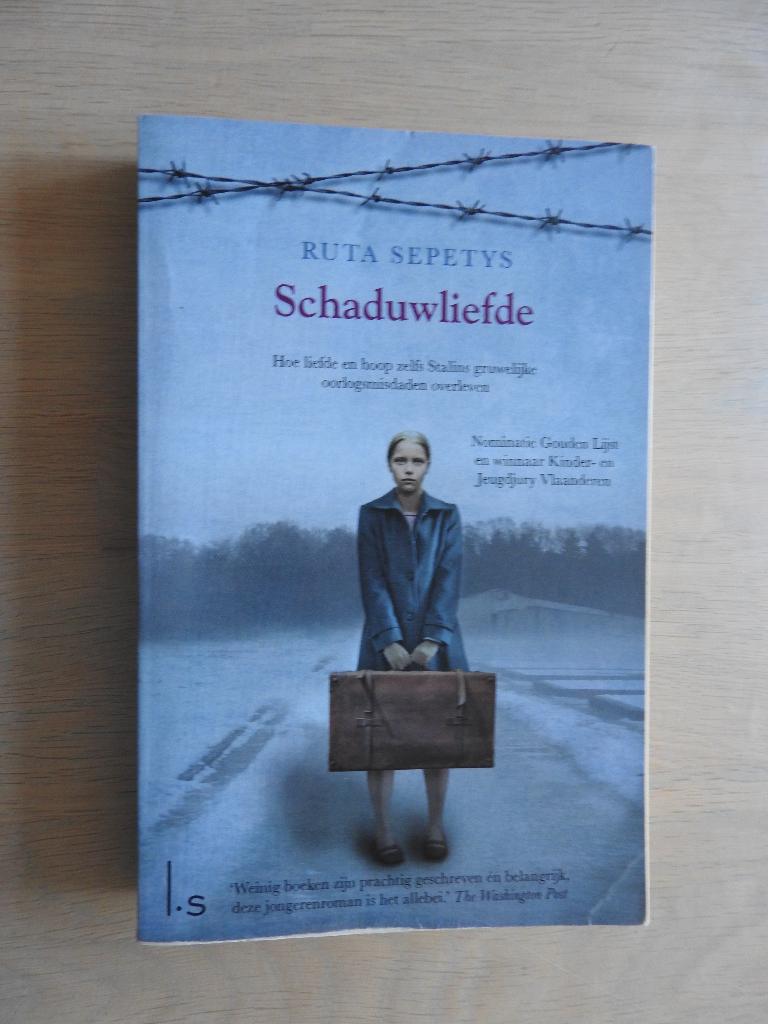 Schaduwliefde - Oorlogsmisdaden - Siberië Liefde Hoop, Ophalen of Verzenden, Tweede Wereldoorlog, Zo goed als nieuw, Overige onderwerpen