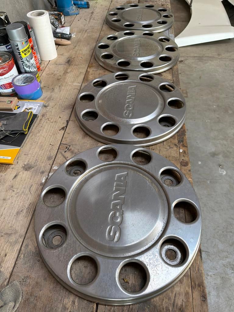 Scania wieldoppen - Set van 4, Auto diversen, Wieldoppen, Ophalen, Gebruikt