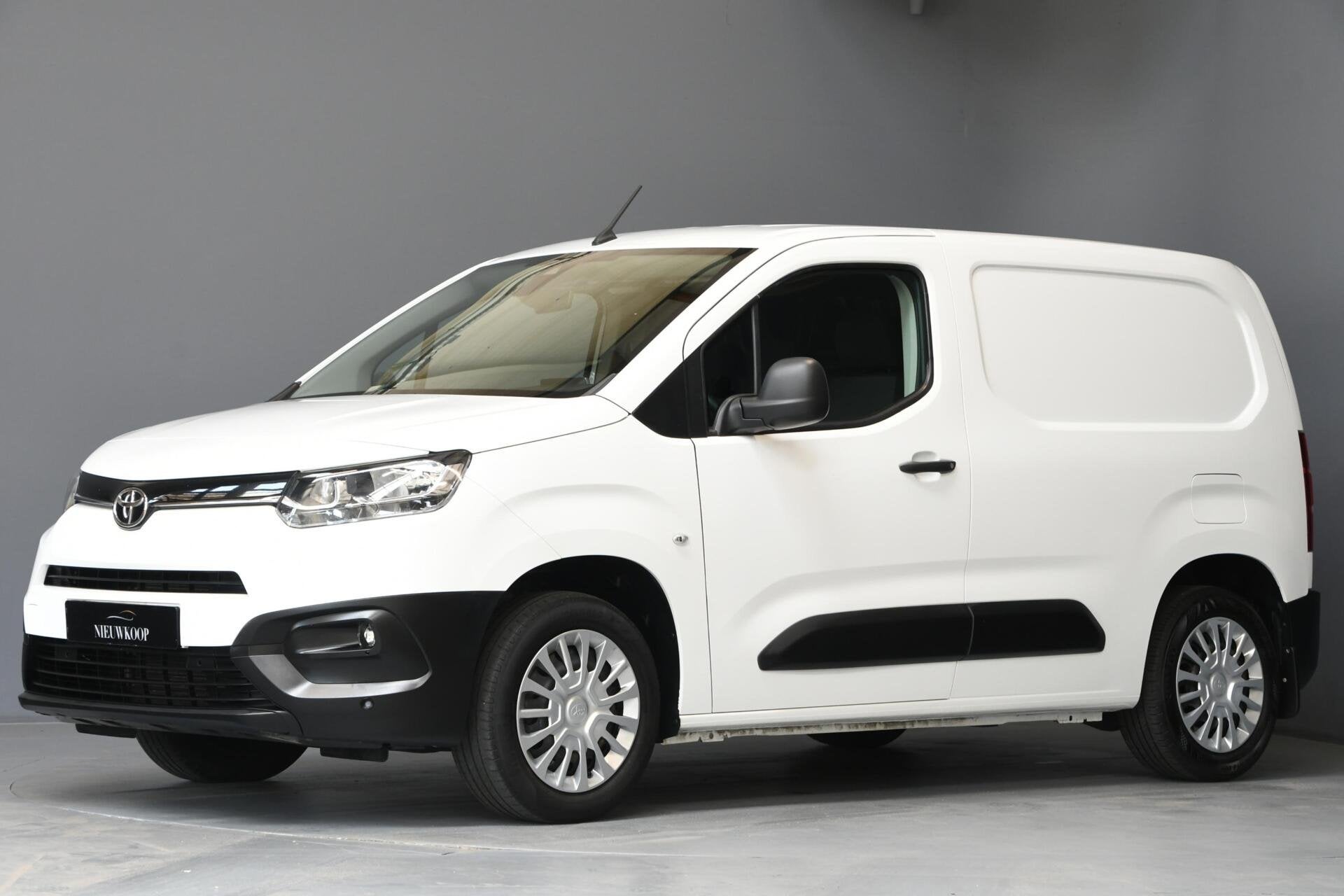Toyota PROACE CITY 1.2 Turbo CARPLAY | CRUISE | AIRCO, Stof, Gebruikt, 1199 cc, Wit