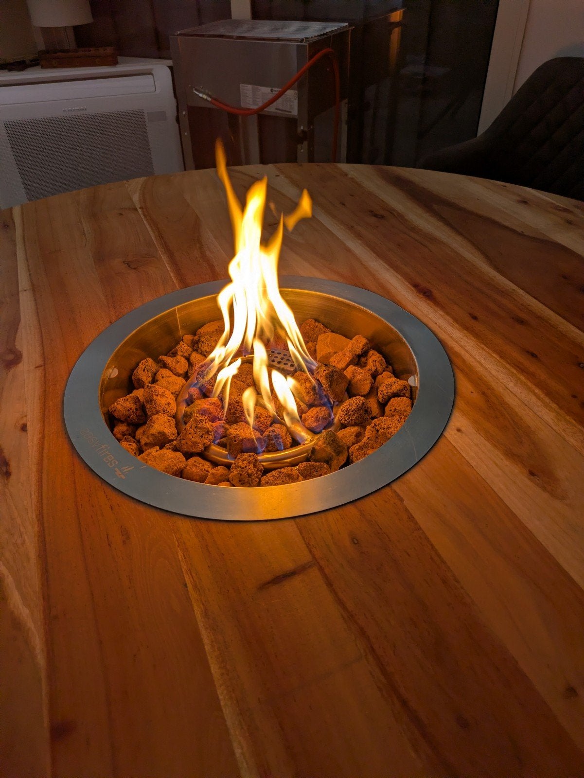 UNIEKE mango tafel 130cm met haard, Ophalen of Verzenden, Zo goed als nieuw, Vrijstaande haard, Elektrische haard