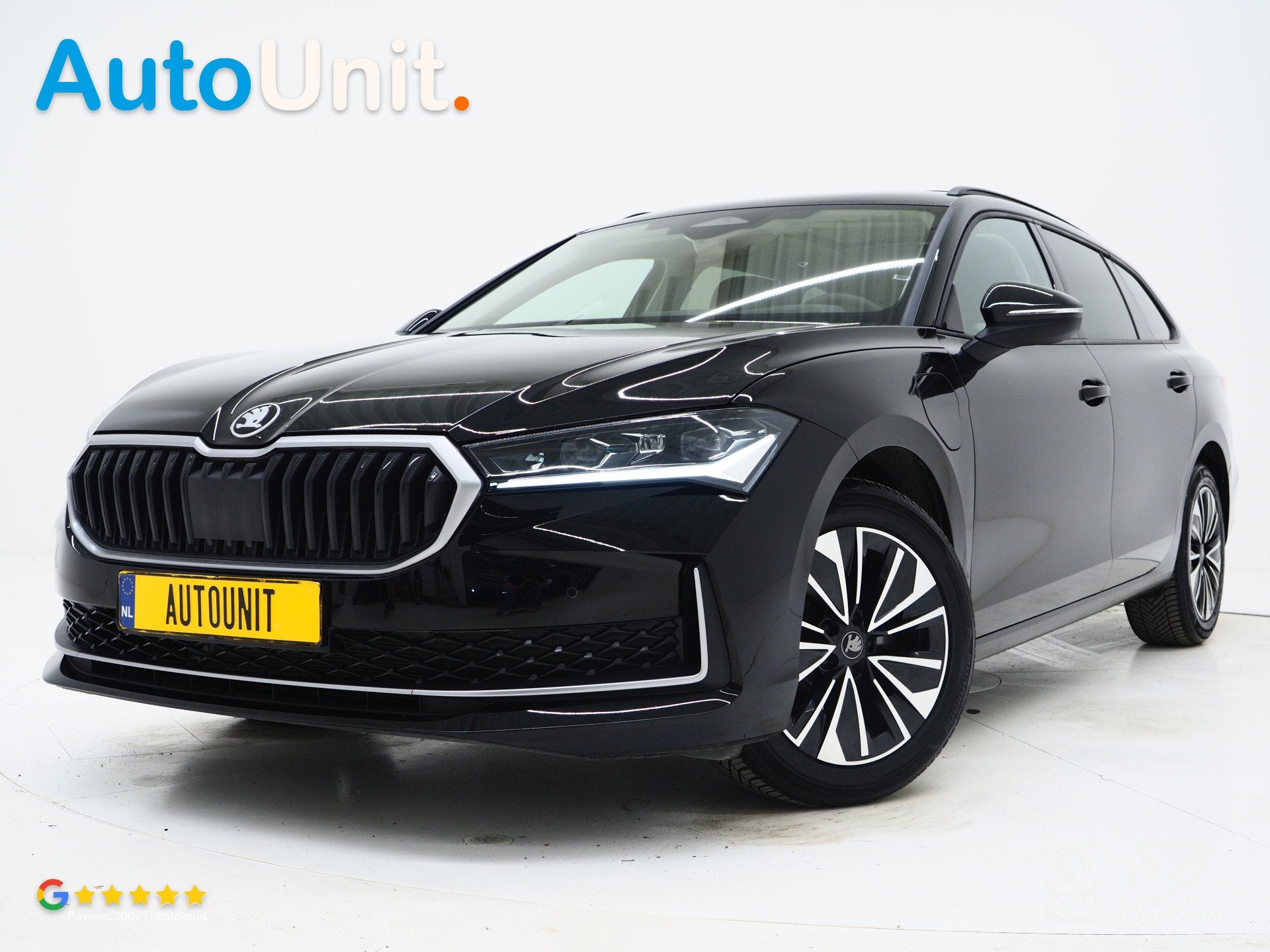 Skoda Superb Combi 1.5 TSI PHEV 204PK | Panoramadak | HUD |, Stof, 4 cilinders, Adaptive Cruise Control, Zwart