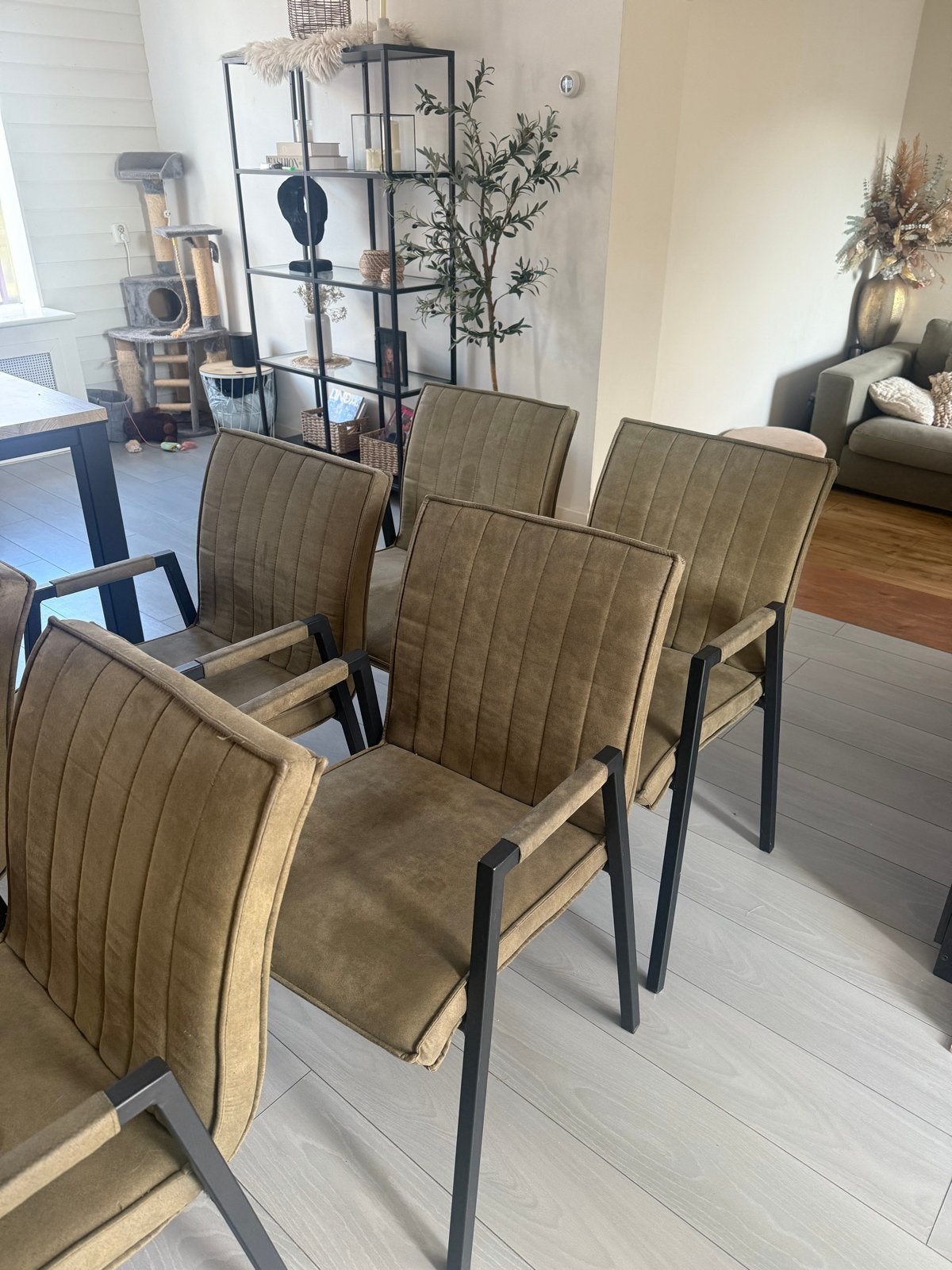Set van 6 De Bommel eetkamerstoelen, Huis en Inrichting, Ophalen, Gebruikt, Bruin, Stof