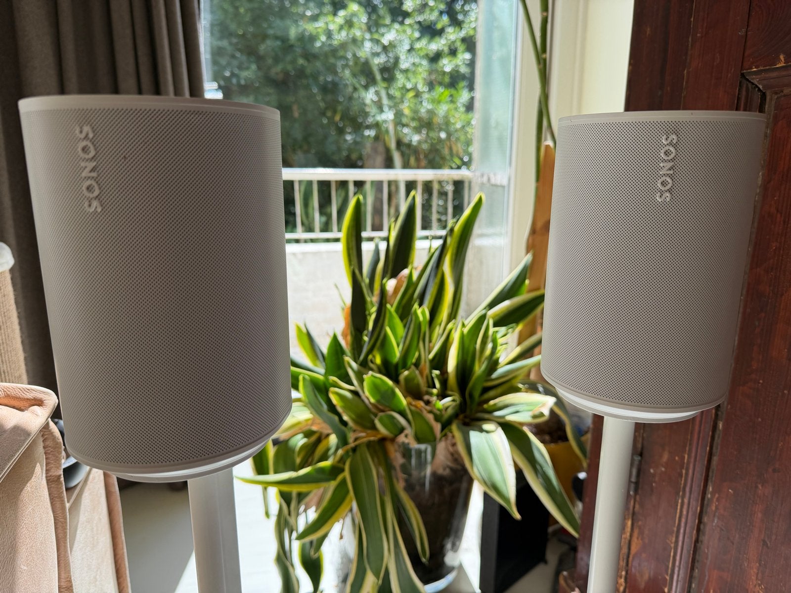 Sonos One (2 stuks) op staanders, Ophalen, Stereo speakers, WiFi, Zo goed als nieuw