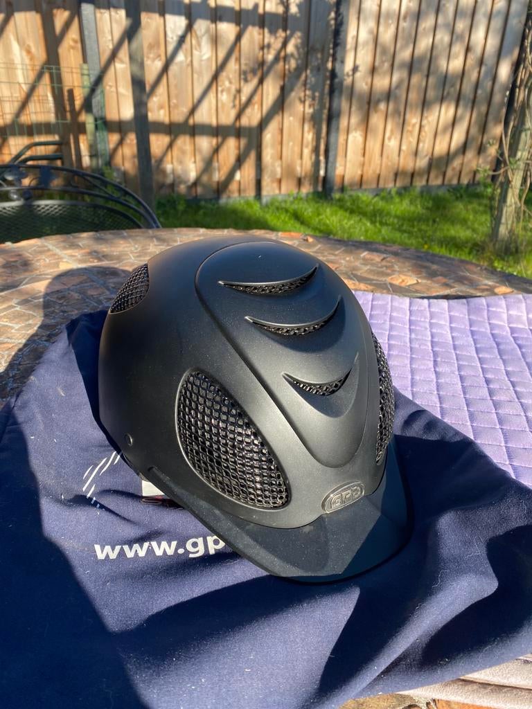 Nieuwe GPA speed air 2x paardrijdcap 57 cm, Ophalen of Verzenden, Nieuw, Rijden