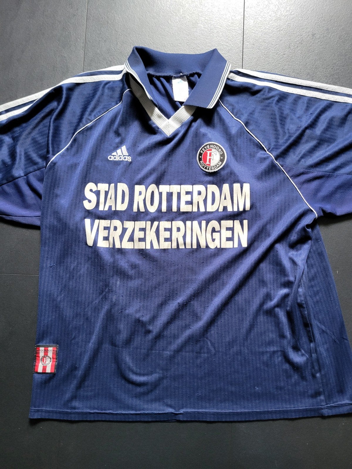 Oud shirt van feyenoord mooi item


Helaas heeft het shirt b, Ophalen of Verzenden, Gebruikt, Feyenoord, Shirt